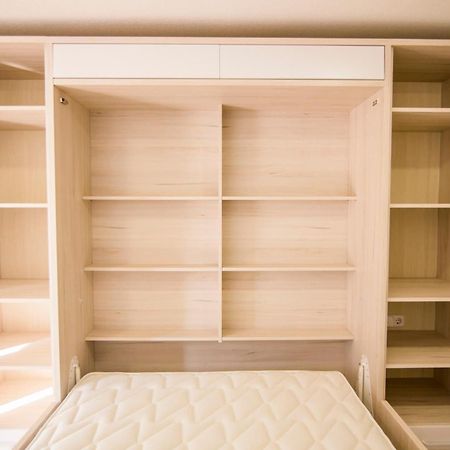 Apartamentos Plaza De Santiago - Estudios Turisticos - 1 Llave Пинто Экстерьер фото