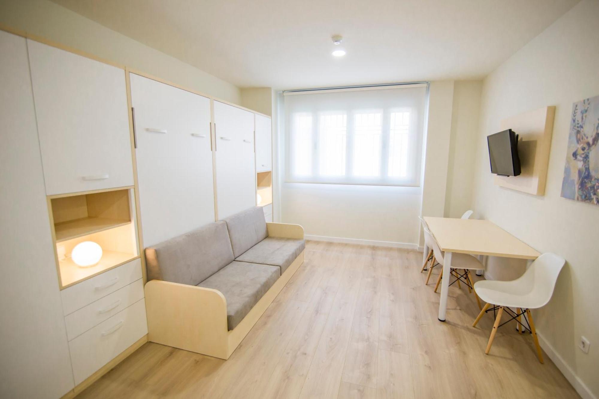 Apartamentos Plaza De Santiago - Estudios Turisticos - 1 Llave Пинто Экстерьер фото