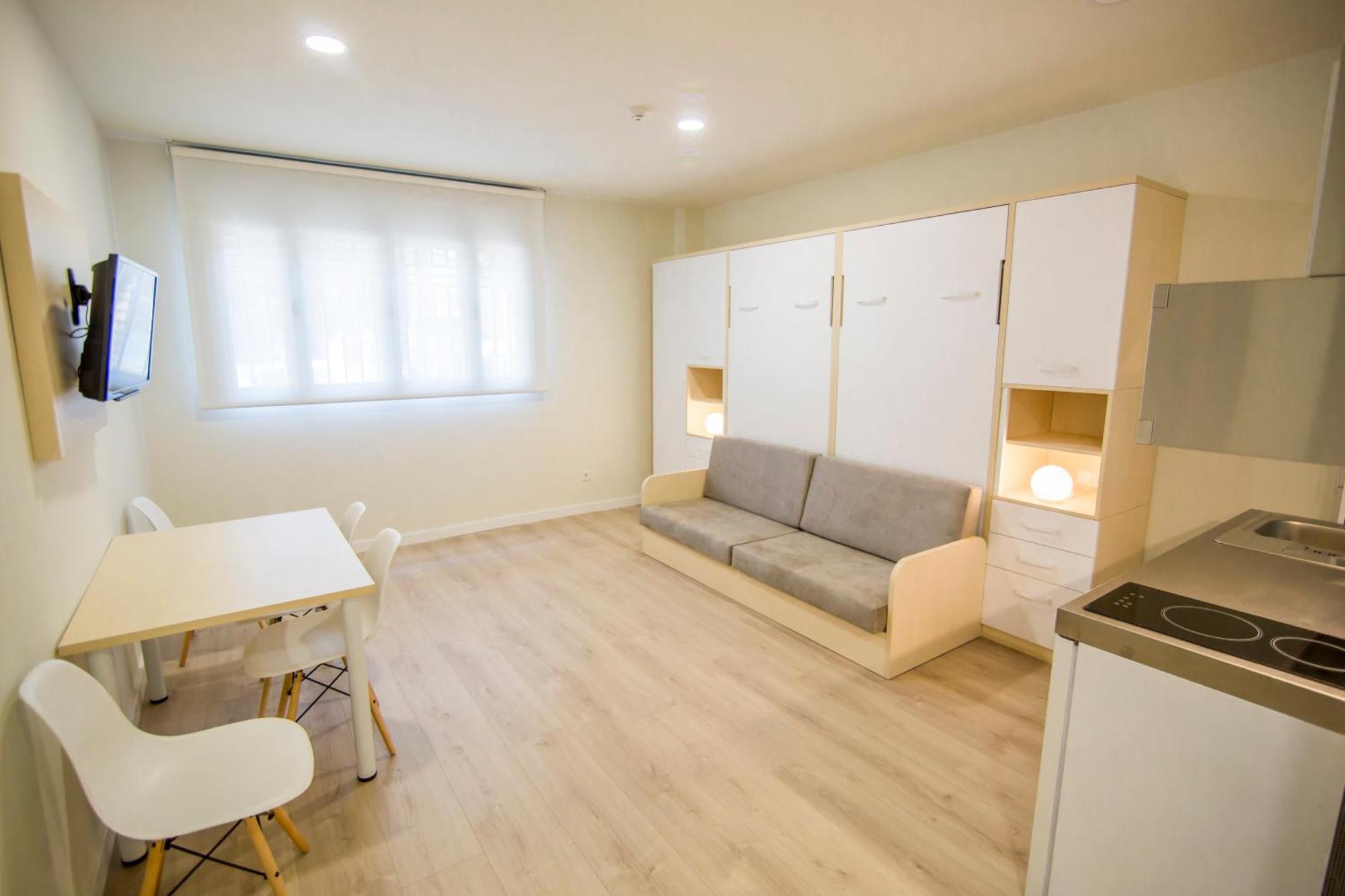Apartamentos Plaza De Santiago - Estudios Turisticos - 1 Llave Пинто Экстерьер фото