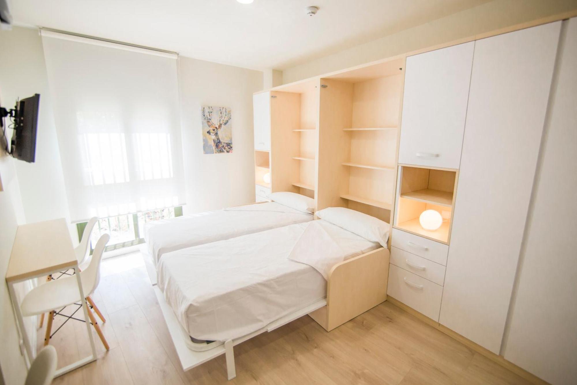 Apartamentos Plaza De Santiago - Estudios Turisticos - 1 Llave Пинто Экстерьер фото