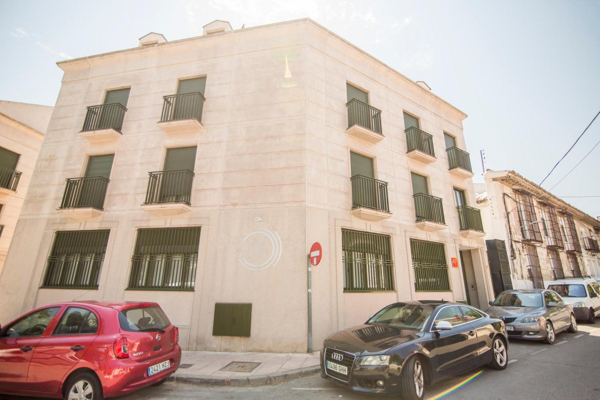 Apartamentos Plaza De Santiago - Estudios Turisticos - 1 Llave Пинто Экстерьер фото