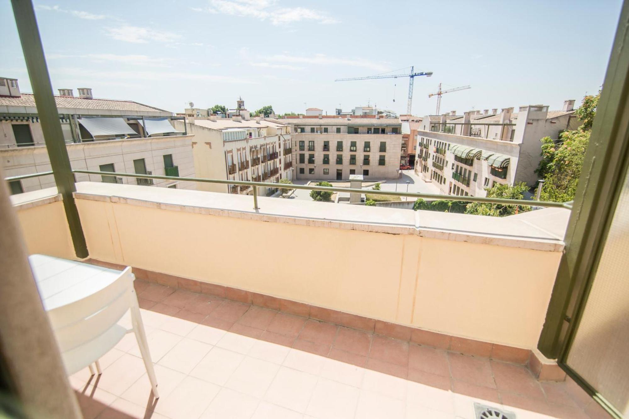 Apartamentos Plaza De Santiago - Estudios Turisticos - 1 Llave Пинто Экстерьер фото